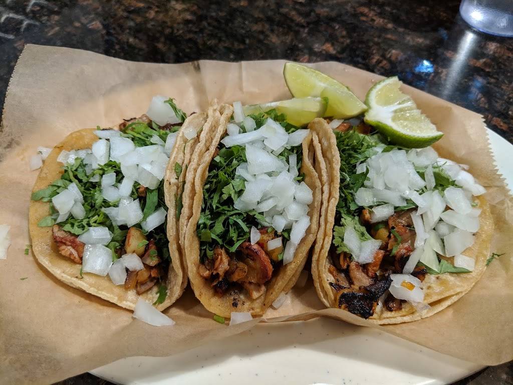 Salsa Picante | restaurant | 949 N Western Ave, Chicago, IL 60622, USA | 7739048406 OR +1 773-904-8406