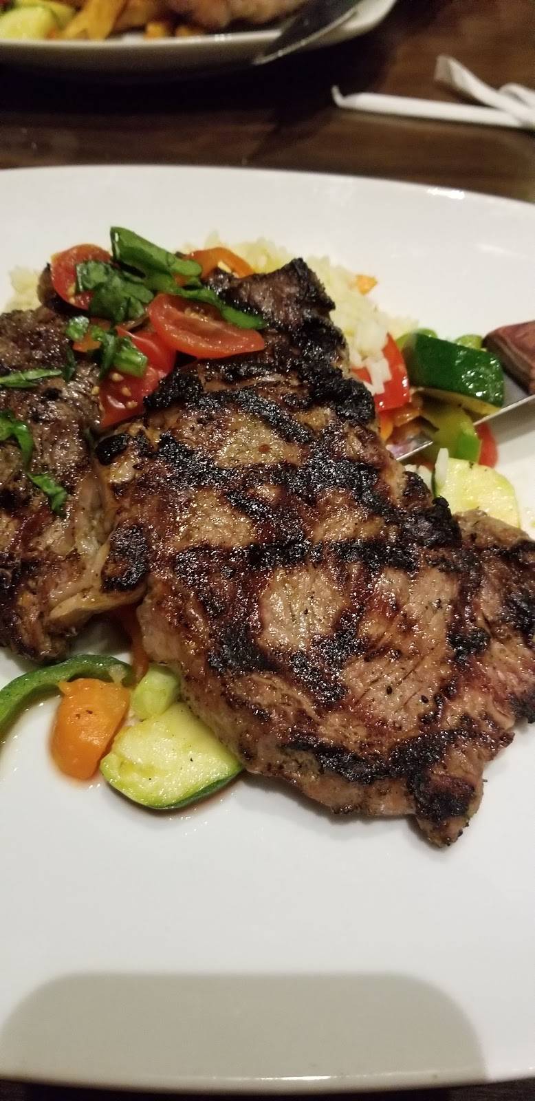 L.A. Town Grill | restaurant | 5975 Malden Rd #5, Windsor, ON N9H 1S7, Canada | 5192508383 OR +1 519-250-8383