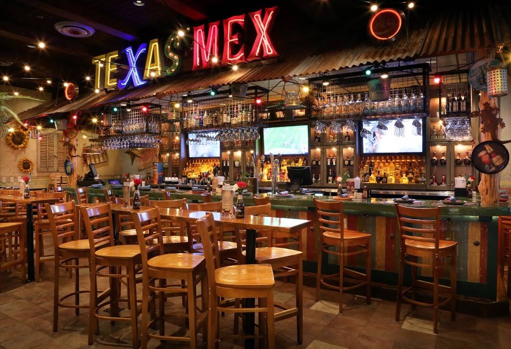 Lupe Tortilla | restaurant | 5482 Farm to Market 1960 Rd W, Houston, TX 77069, USA | 7132310640 OR +1 713-231-0640