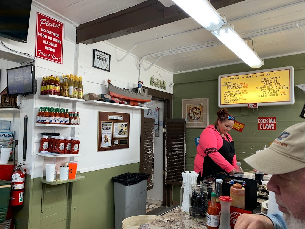 Genes Oyster Bar | restaurant | 302 Sherman Ave, Panama City, FL 32401, USA | 8507851232 OR +1 850-785-1232