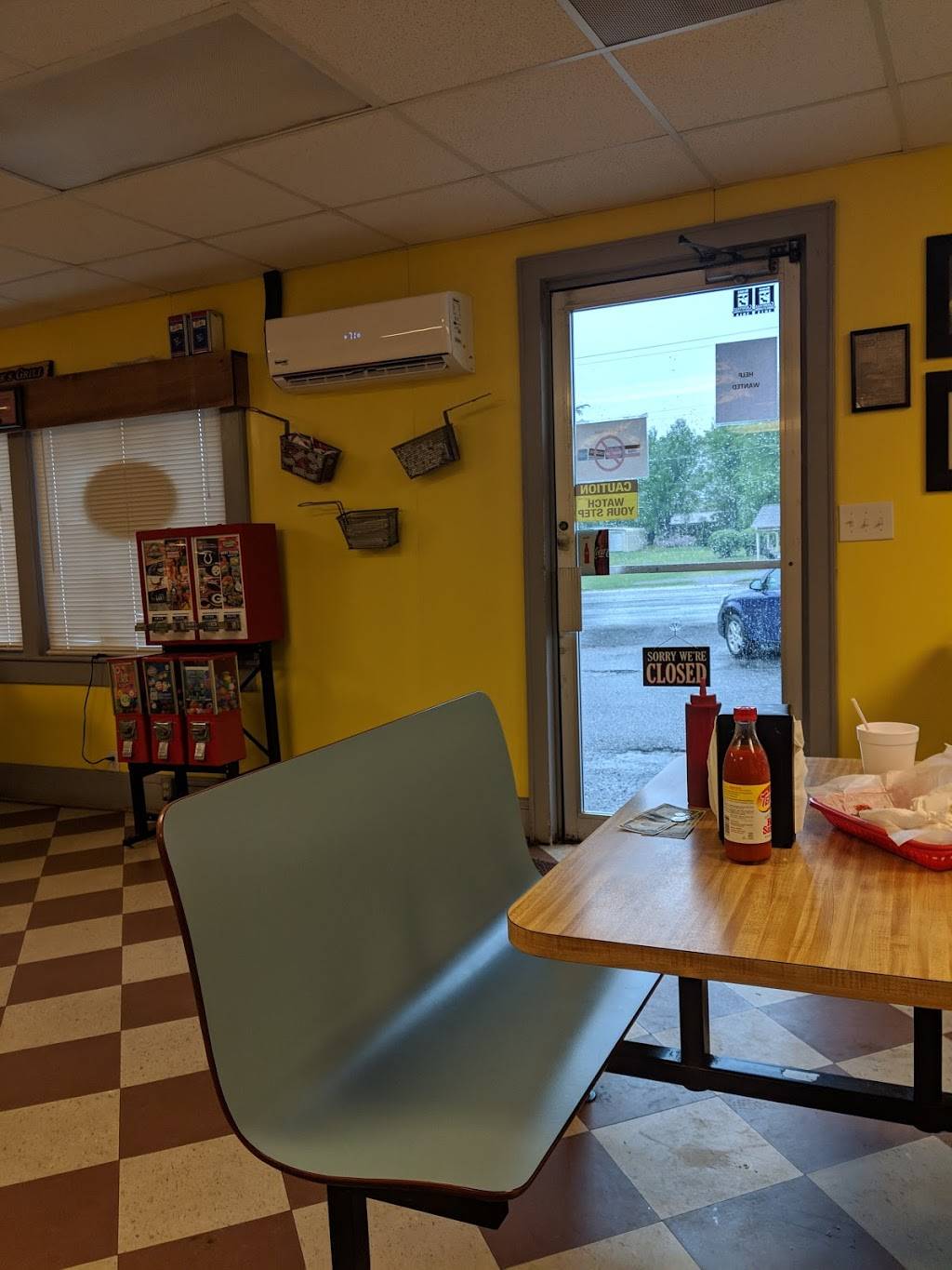 Blacks Grill | restaurant | 1915 Lincolnton Hwy, Cherryville, NC 28021, USA | 7044355666 OR +1 704-435-5666