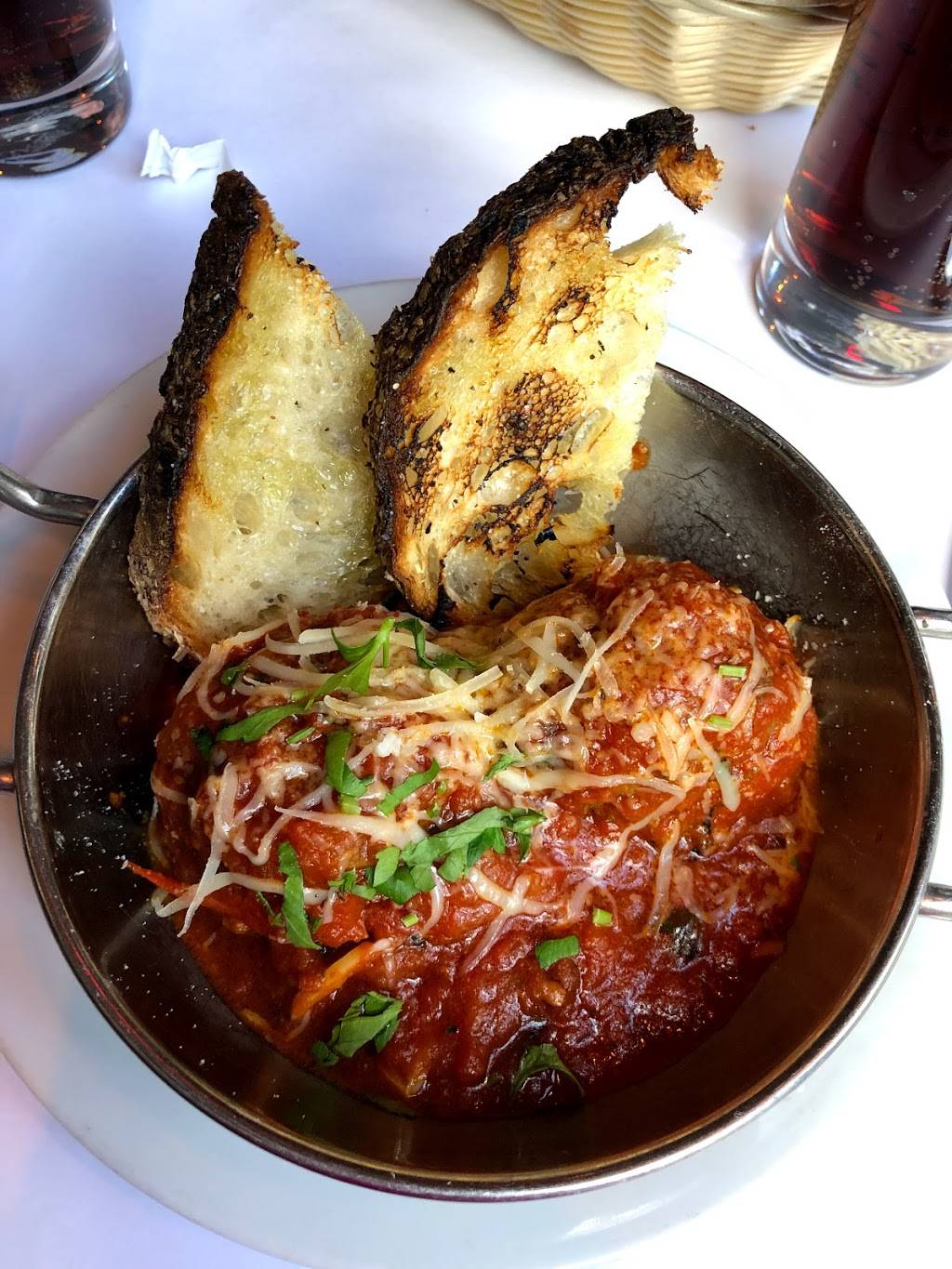 Bocca di Bacco | restaurant | 169 9th Ave, New York, NY 10011, USA | 2129898400 OR +1 212-989-8400