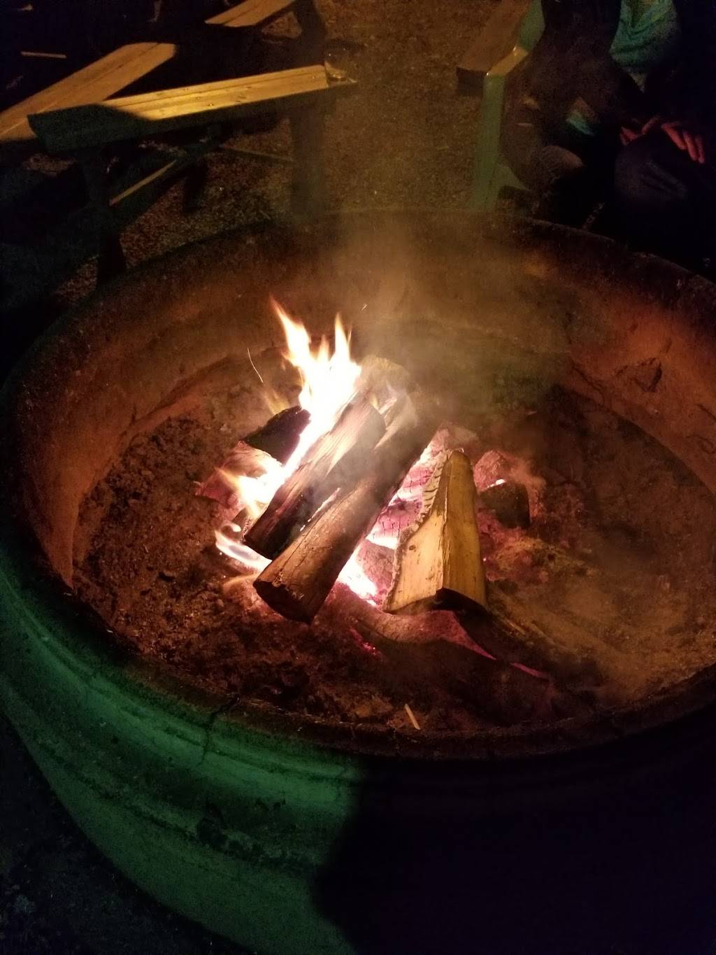 Lone Fir Bar & Grill | restaurant | 3741 Pleasant Hill Rd, Kelso, WA 98626, USA | 3604235412 OR +1 360-423-5412