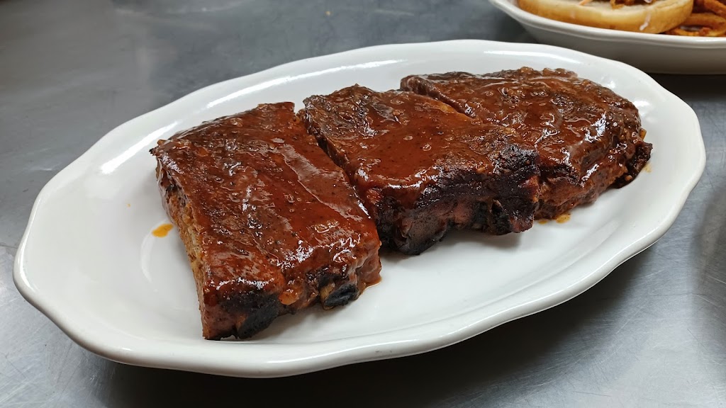 Angry Charlies Smokehouse & BBQ | restaurant | 341 Ellicott St, Batavia, NY 14020, USA | 5856644687 OR +1 585-664-4687