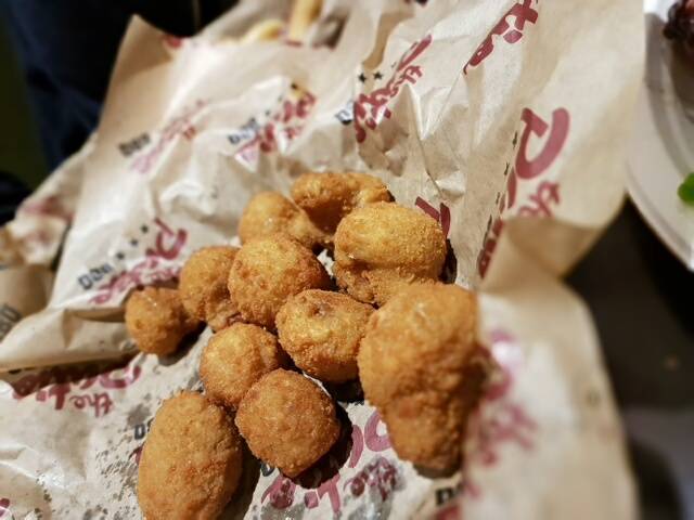 The Patio- Aurora | restaurant | 4400 Fox Valley Center Dr, Aurora, IL 60504, USA | 6308208800 OR +1 630-820-8800