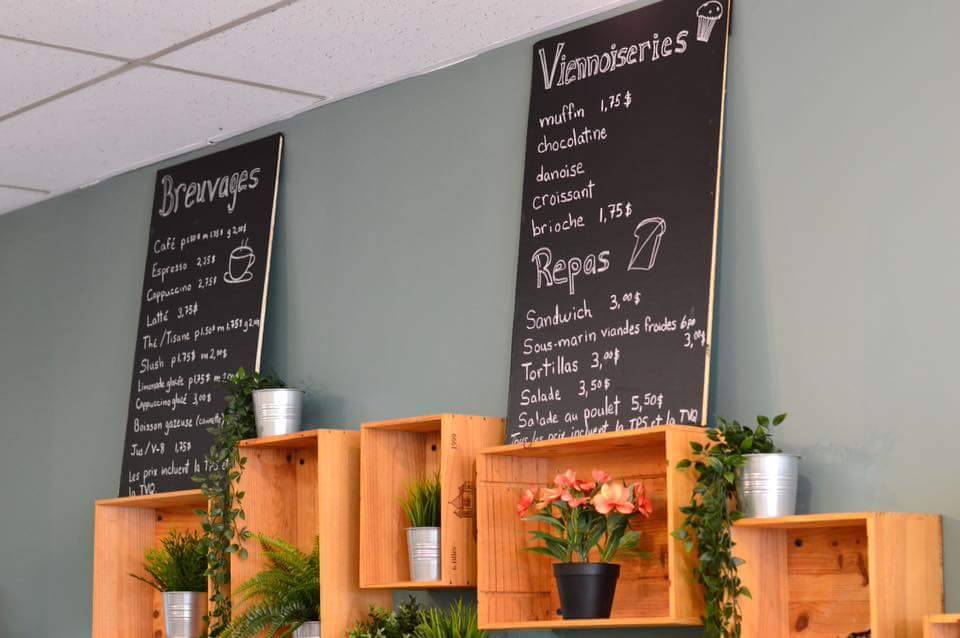 La Pointe Au Café | cafe | 11873 Rue Notre-Dame Est, Pointe-aux-Trembles, QC H1B 2Y2, Canada | 5146456100 OR +1 514-645-6100