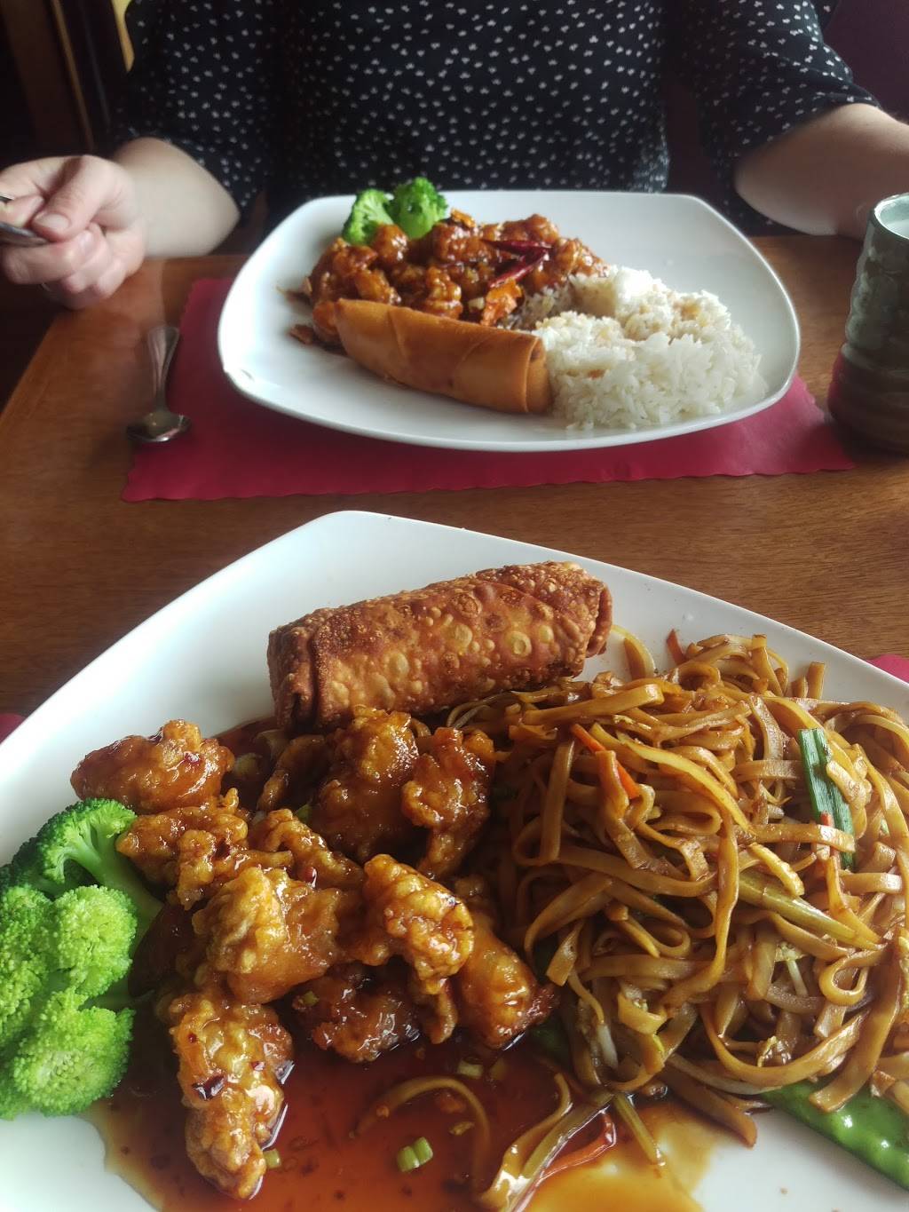 New Moon Garden | restaurant | 701 S Main St, Haverhill, MA 01835, USA | 9783738882 OR +1 978-373-8882