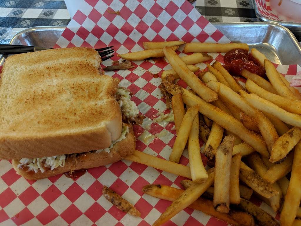 Adams Roadside BBQ | restaurant | 728 N Brightleaf Blvd, Smithfield, NC 27577, USA | 9199388395 OR +1 919-938-8395