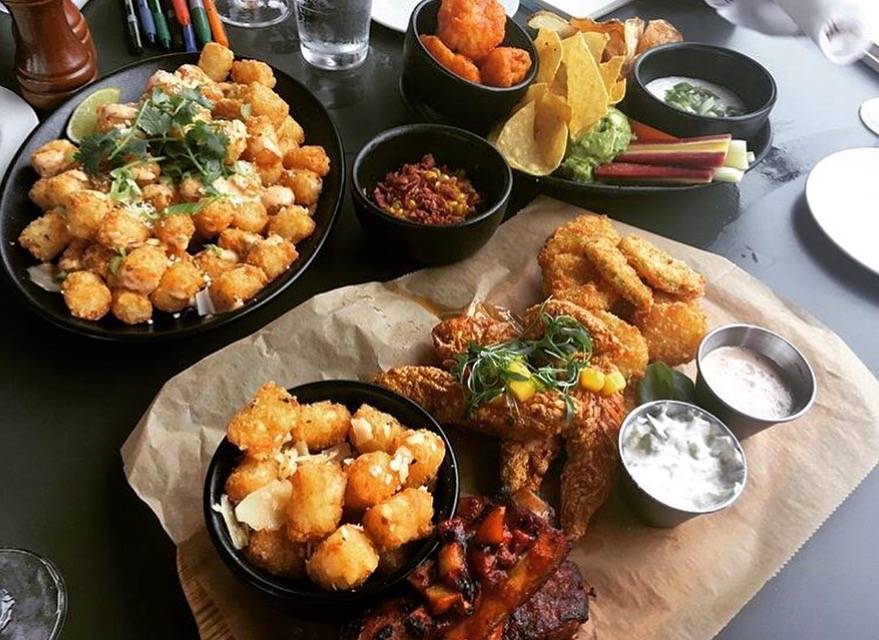 Tavern In The Square | restaurant | 318 Main St, Northborough, MA 01532, USA | 5083933111 OR +1 508-393-3111