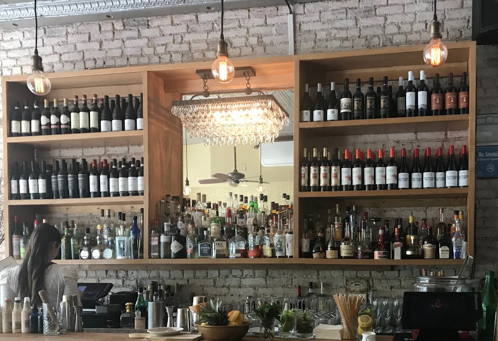 The Warren | restaurant | 131 Christopher St, New York, NY 10014, USA | 2122431311 OR +1 212-243-1311