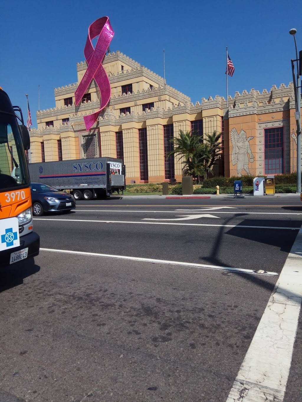 Chipotle Mexican Grill | restaurant | 100 Citadel Dr, Commerce, CA 90040, USA | 3237282268 OR +1 323-728-2268