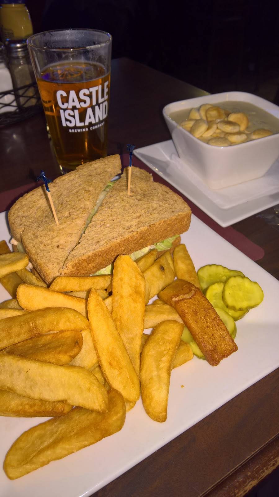 Hancock Tavern | restaurant | 668 Hancock St, Quincy, MA 02170, USA | 6174725554 OR +1 617-472-5554