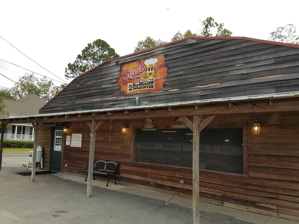 Sweet Ts Smokehouse | restaurant | 701 S Hutchinson Ave, Adel, GA 31620, USA | 2298961665 OR +1 229-896-1665
