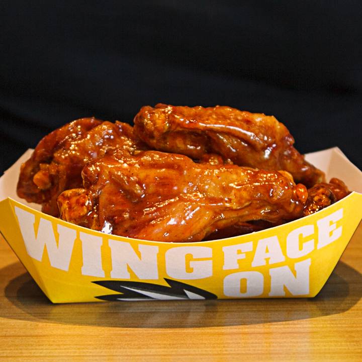 Buffalo Wild Wings | restaurant | 2450 Crystal Dr, Arlington, VA 22202, USA | 7034130160 OR +1 703-413-0160