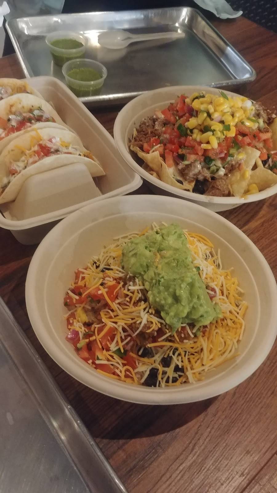 Hot Peppers Mexican Grill | restaurant | 9822 Carousel Center, Syracuse, NY 13290, USA | 3476767566 OR +1 347-676-7566