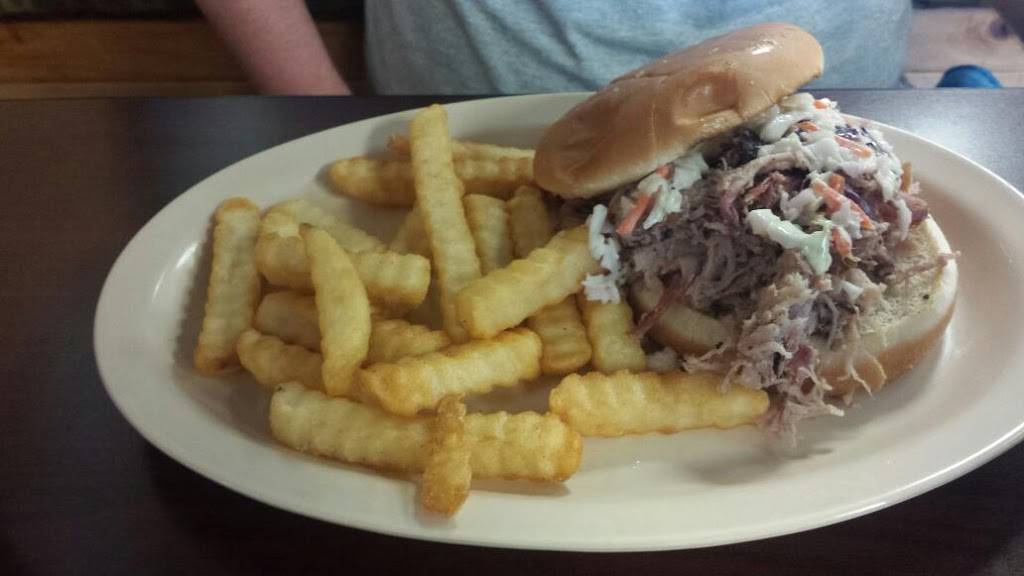 Bar-B-Q By Jim | restaurant | 203 Commerce St, Tupelo, MS 38804, USA | 6628408800 OR +1 662-840-8800