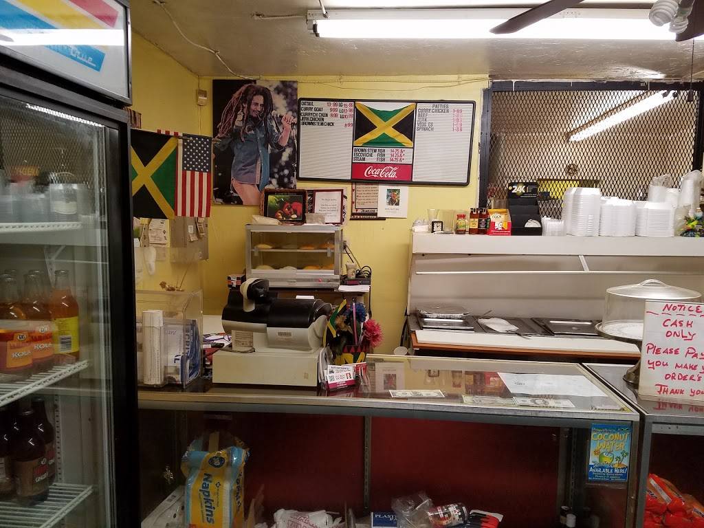 Caribbean Queen | restaurant | 507 NW 5th Ave, Gainesville, FL 32601, USA | 3523748111 OR +1 352-374-8111