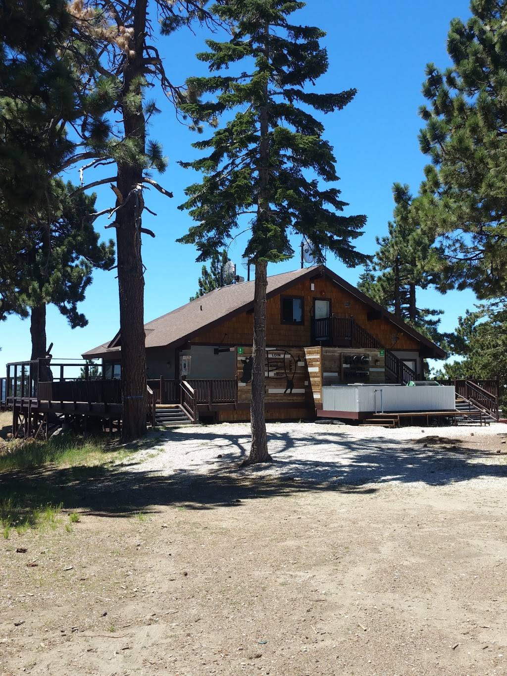 Hog on the Rocks | restaurant | 880 Summit Blvd #2110, Big Bear Lake, CA 92315, USA | 9098665766 OR +1 909-866-5766