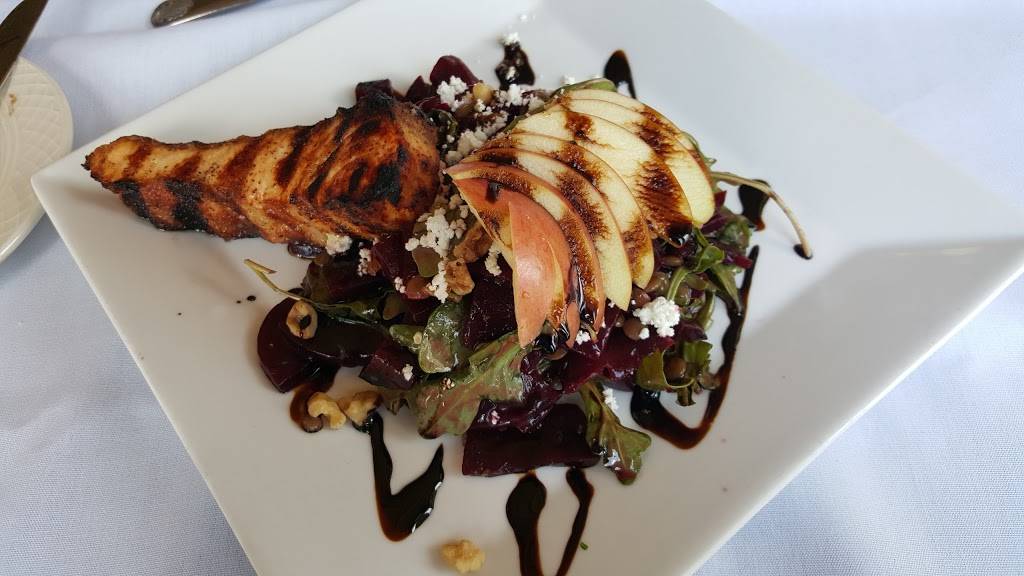 Red Fox Restaurant | restaurant | 218 Smith St, Middletown, CT 06457, USA | 8607404967 OR +1 860-740-4967