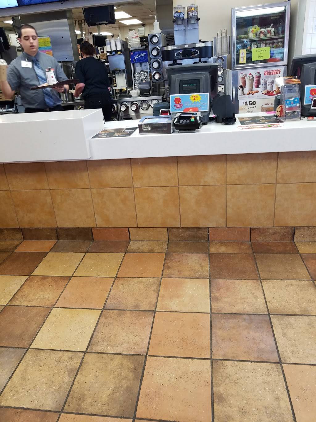 McDonalds | cafe | 200 Walmart Plz, Gibsonia, PA 15044, USA | 7244447344 OR +1 724-444-7344