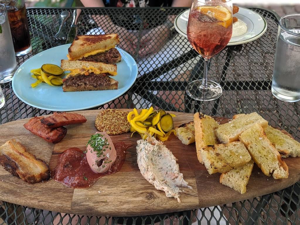 The Bungalow Club | restaurant | 4300 E Lake St, Minneapolis, MN 55406, USA | 6128663334 OR +1 612-866-3334