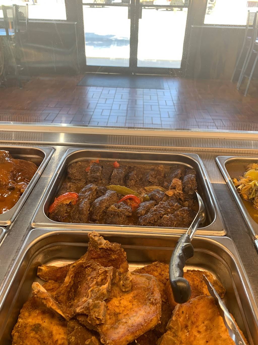 Louis Famous Foods | restaurant | 6471 NW 7th Ave #4308, Miami, FL 33150, USA | 7864016676 OR +1 786-401-6676