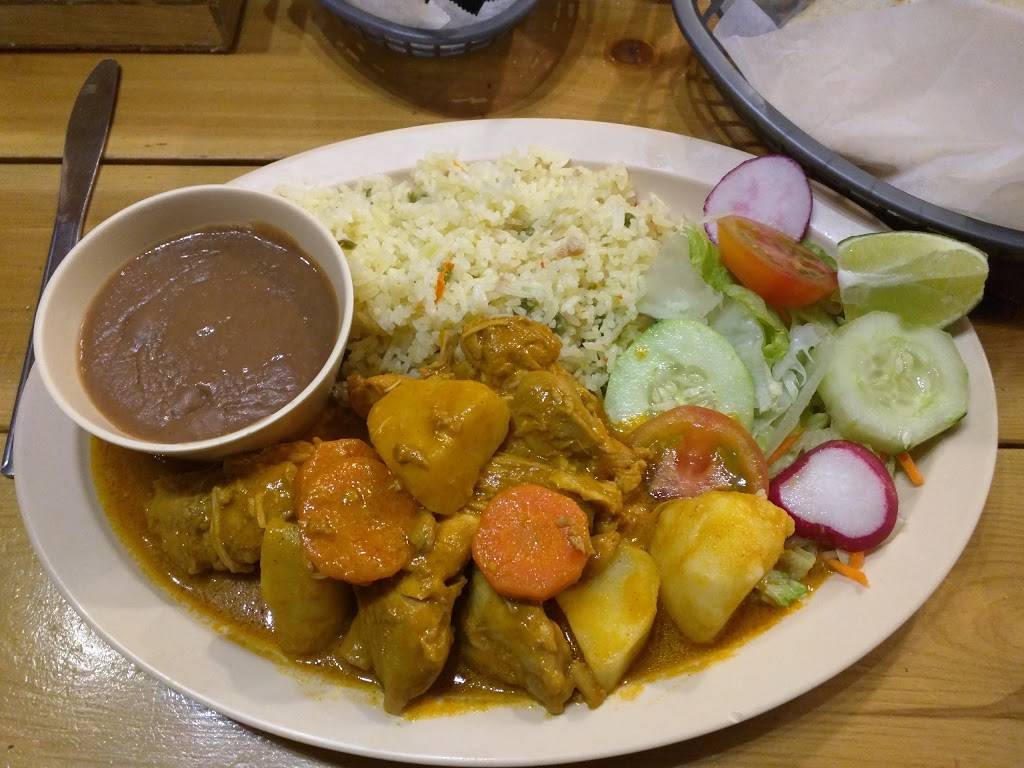 Los Molcajetes | restaurant | 2748 W Temple St, Los Angeles, CA 90026, USA | 2133864058 OR +1 213-386-4058