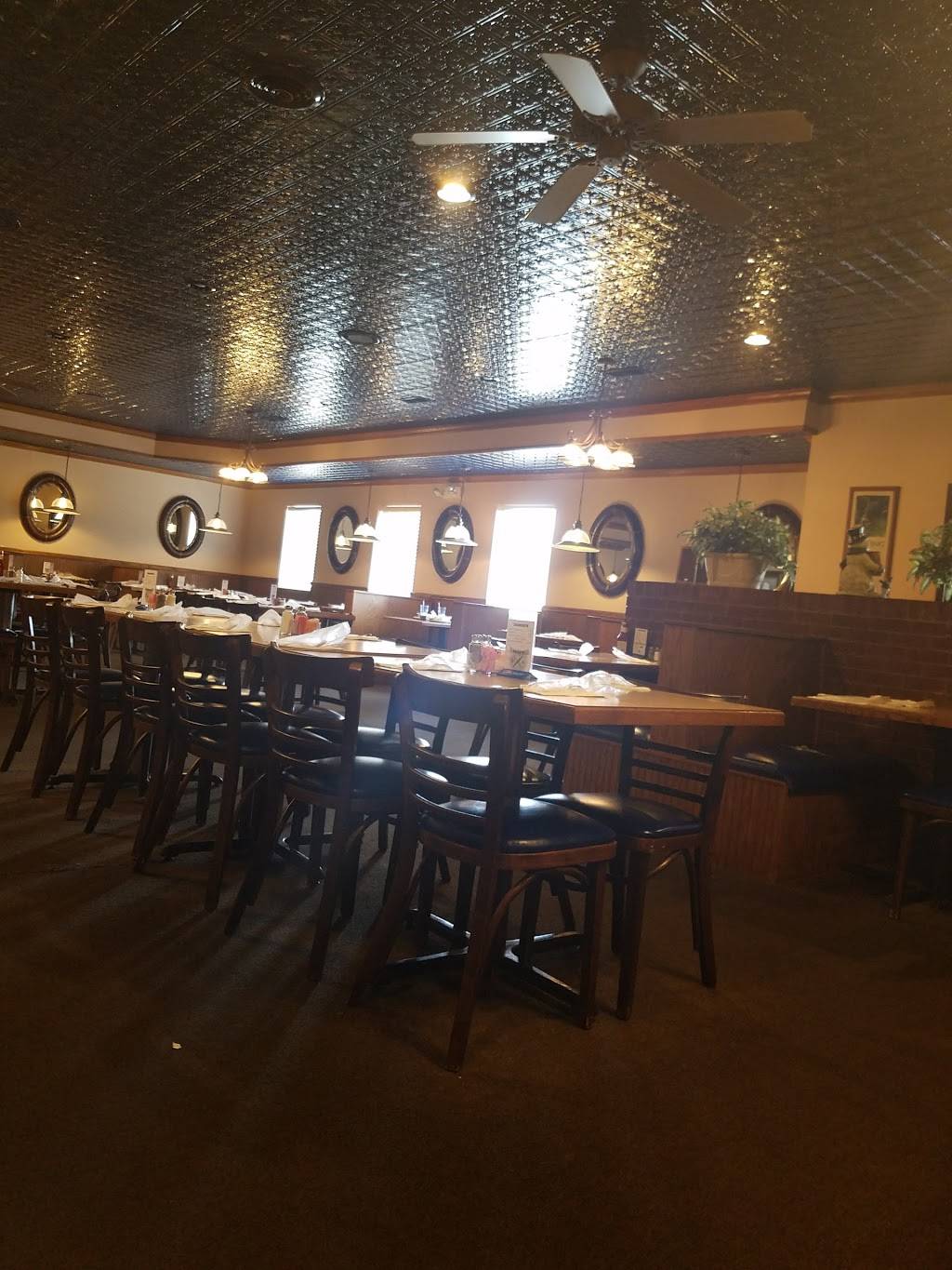 Catfish Dock | restaurant | 2003 W Everly Brothers Blvd, Powderly, KY 42367, USA | 2703380055 OR +1 270-338-0055