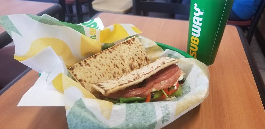 Subway | meal takeaway | 1060 Kennedy Rd, Scarborough, ON M1P 2K7, Canada | 4167508882 OR +1 416-750-8882