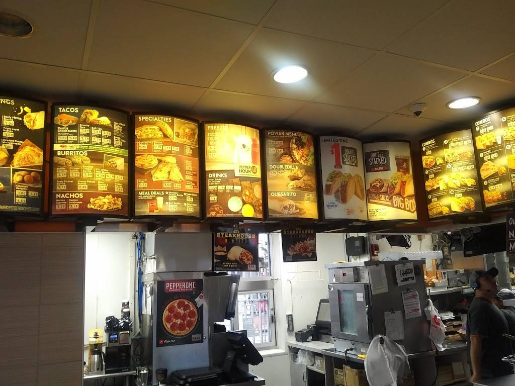 Taco Bell | meal takeaway | 638 S Oyster Bay Rd, Hicksville, NY 11801, USA | 5169334151 OR +1 516-933-4151