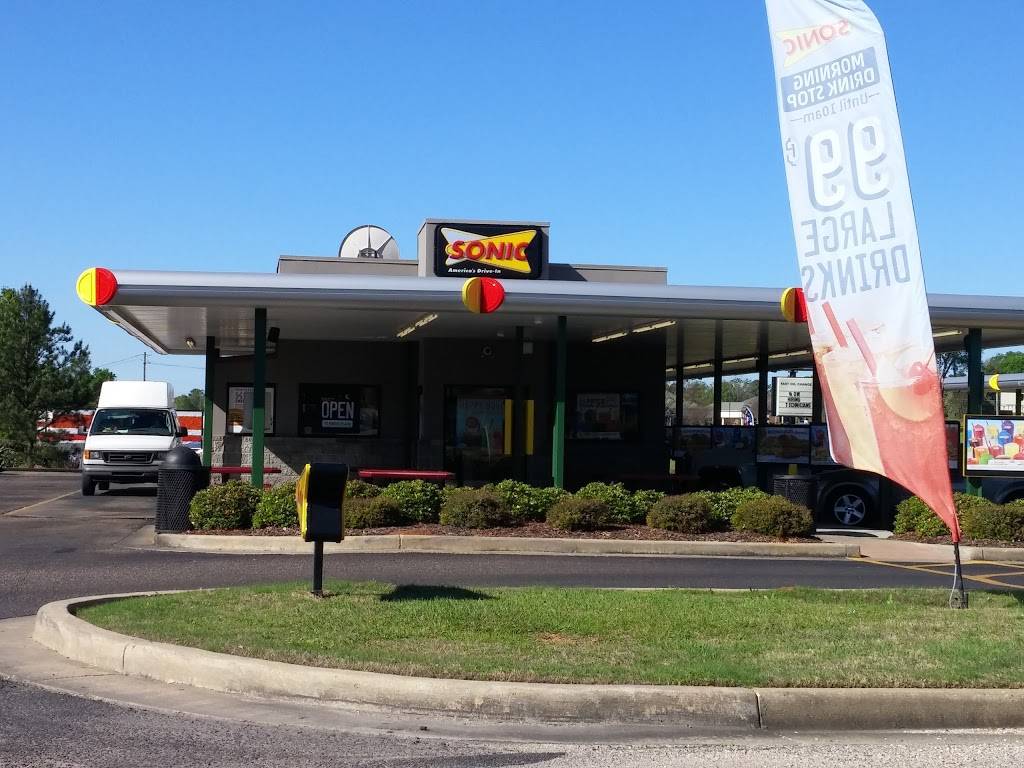 Sonic Drive-In | restaurant | 77 Dudley Dr, Millbrook, AL 36054, USA | 3342900777 OR +1 334-290-0777