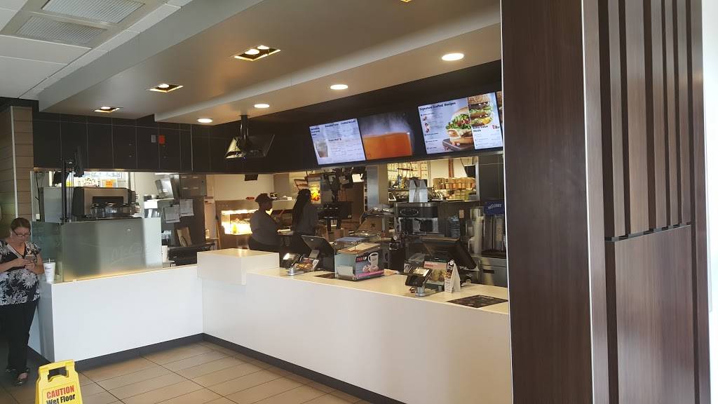 McDonalds | cafe | 505 MS-12 E, Starkville, MS 39759, USA | 6623231706 OR +1 662-323-1706