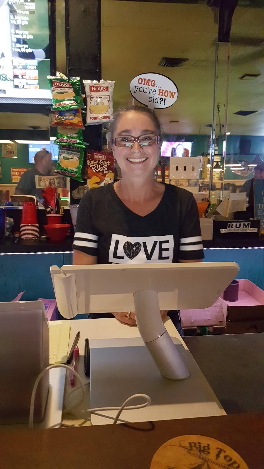 Pool & Brew | restaurant | 561 Beville Rd, South Daytona, FL 32119, USA | 3867611313 OR +1 386-761-1313