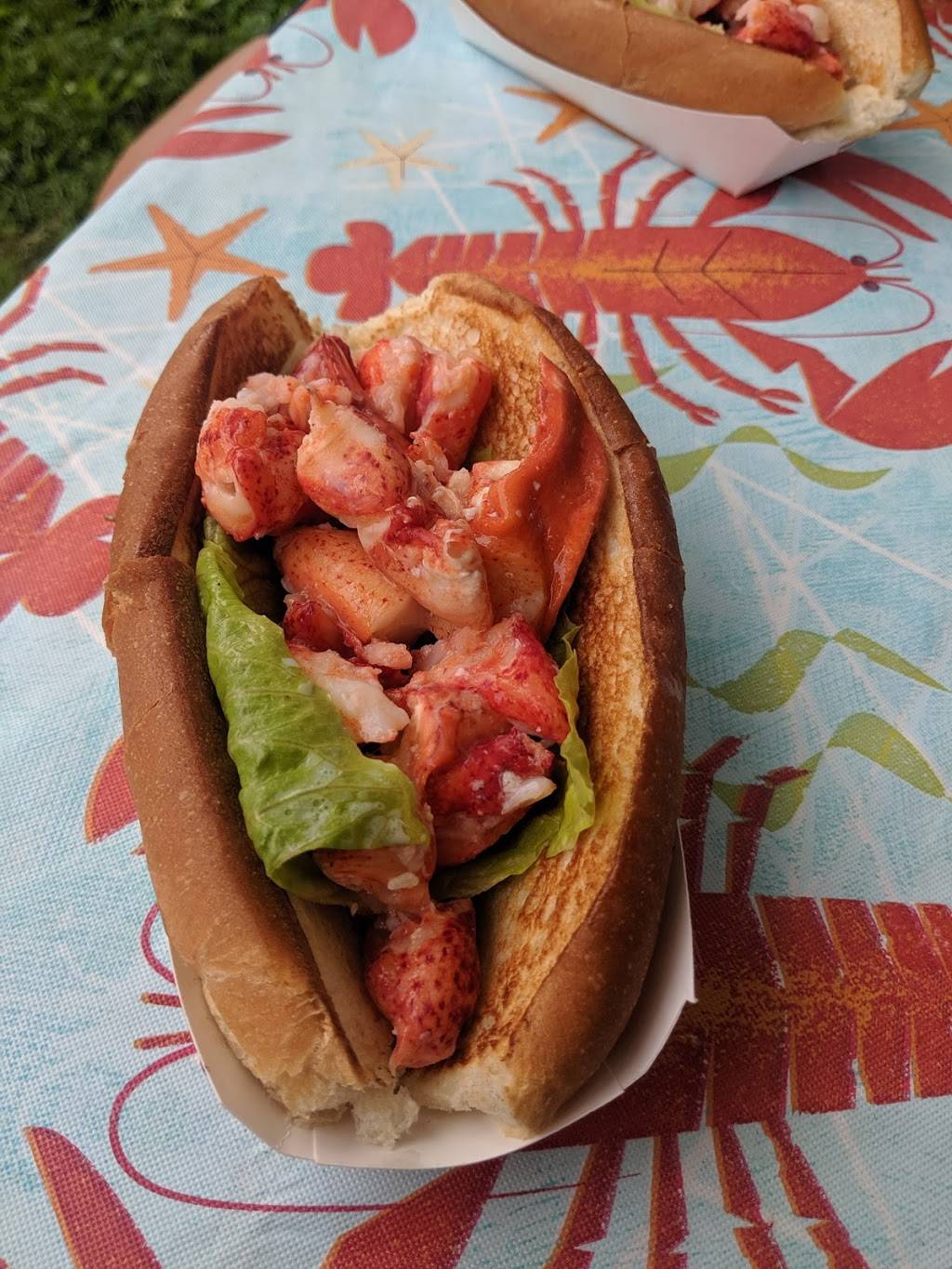 Barking Claw | restaurant | 29 Locust St, Falmouth, MA 02540, USA | 5083645068 OR +1 508-364-5068