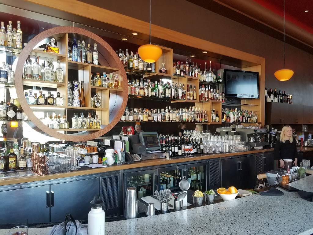 Jacksons Bar and Oven | restaurant | 135 4th St, Santa Rosa, CA 95401, USA | 7075456900 OR +1 707-545-6900