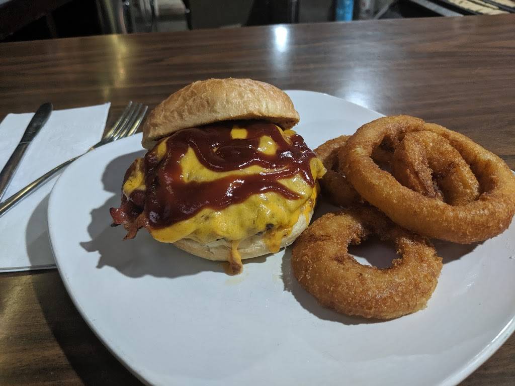 Tug Hill Hideaway | restaurant | 1838 Fish Creek Rd, West Leyden, NY 13489, USA | 3159426860 OR +1 315-942-6860