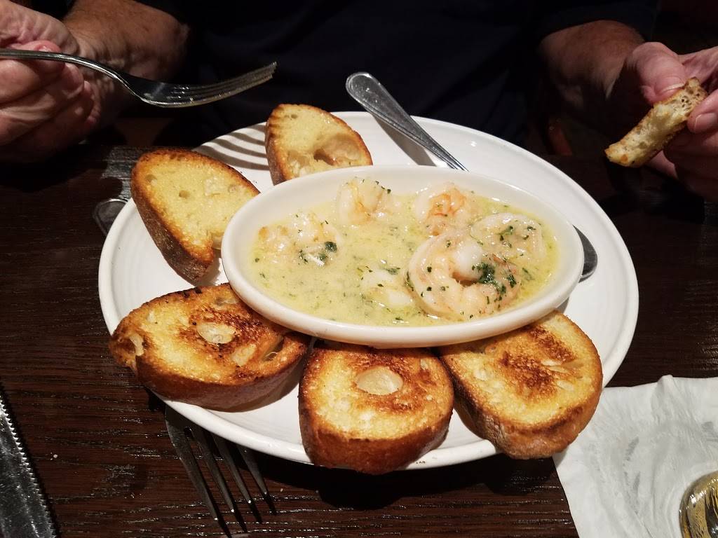 Carrabbas Italian Grill | restaurant | 11435 N Dale Mabry Hwy, Tampa, FL 33618, USA | 8132659844 OR +1 813-265-9844