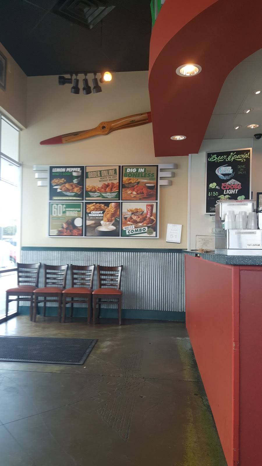 Wingstop | restaurant | 8200 S Main St #800, Houston, TX 77025, USA | 7136619464 OR +1 713-661-9464
