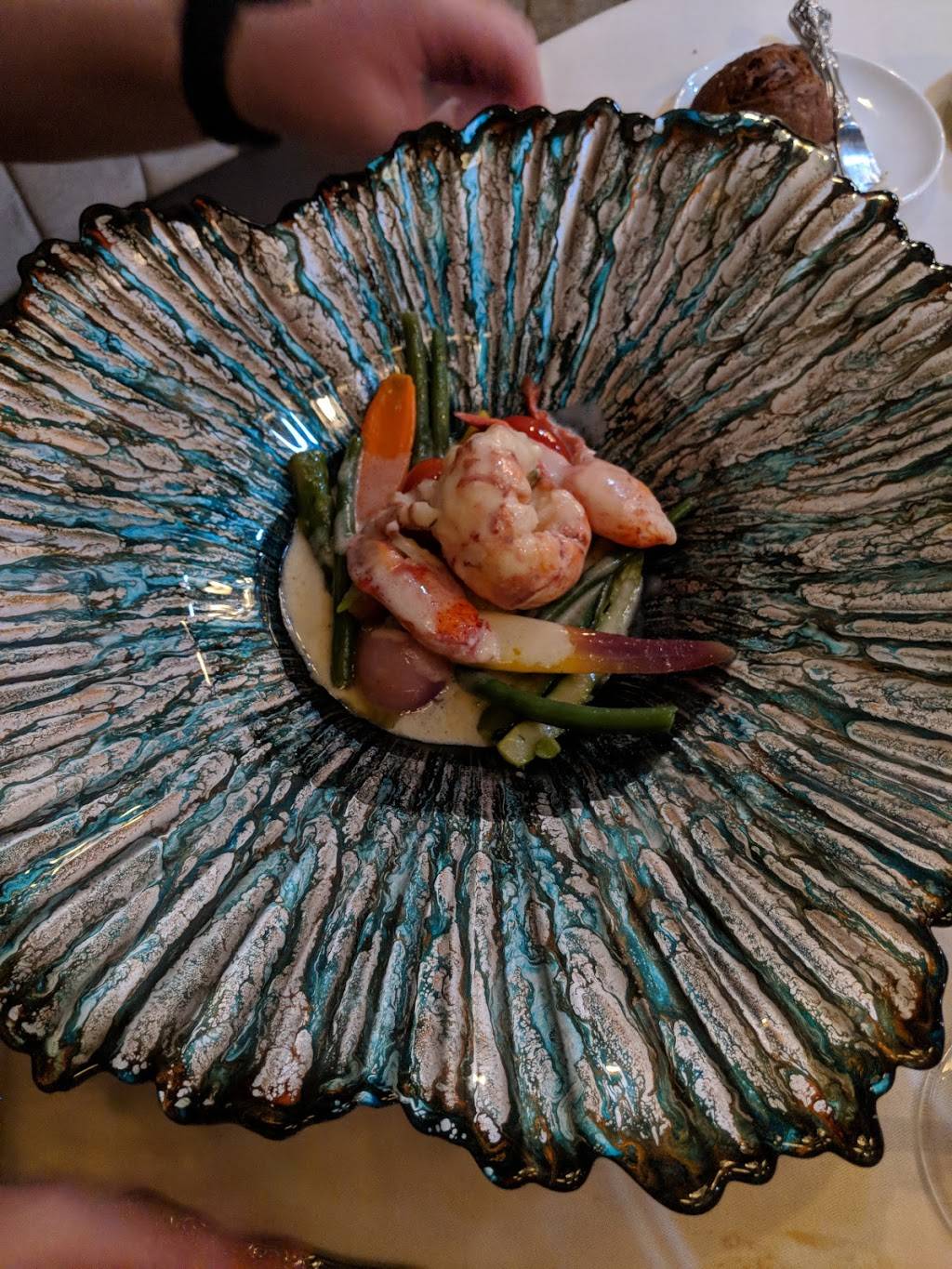 Fait Maison Restaurant | restaurant | 152 E 5th St #3832, Edmond, OK 73034, USA | 4055092555 OR +1 405-509-2555