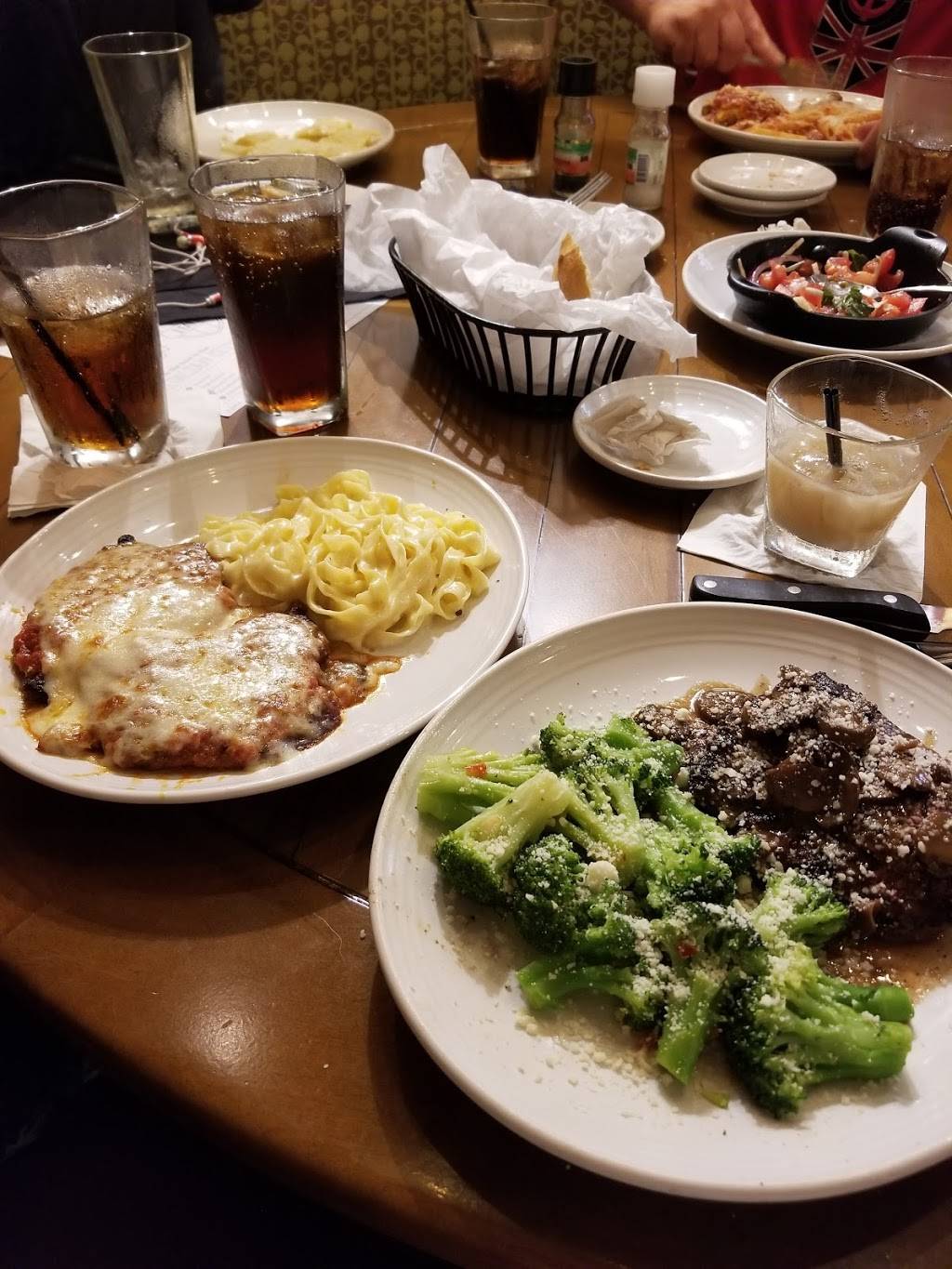 Carrabbas Italian Grill | restaurant | 1575 Palm Bay Rd NE, Palm Bay, FL 32905, USA | 3219561900 OR +1 321-956-1900