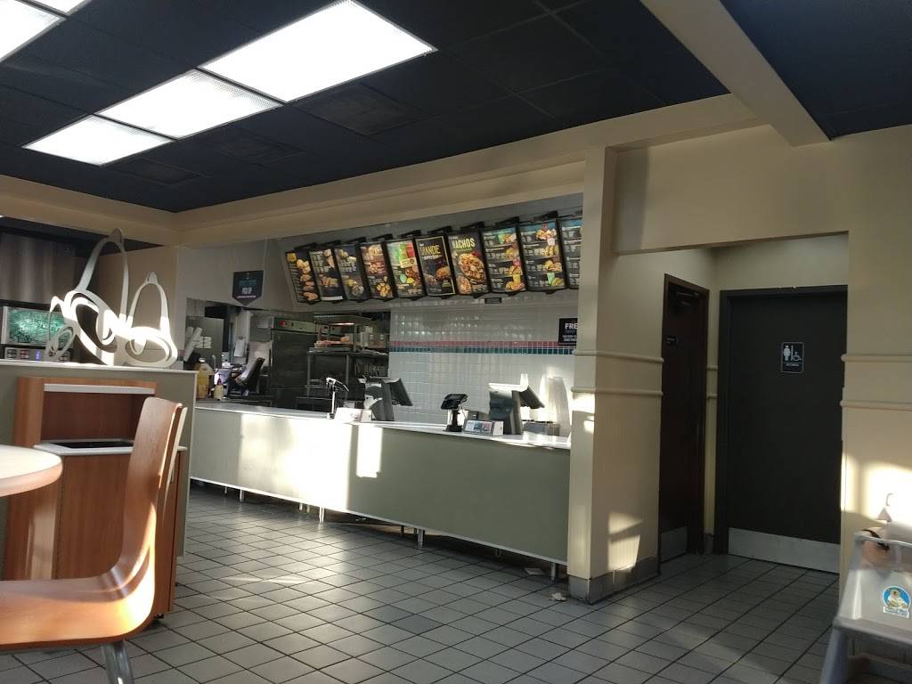 Taco Bell | meal takeaway | 1425 N Park Dr, Weston, FL 33326, USA | 9543899029 OR +1 954-389-9029