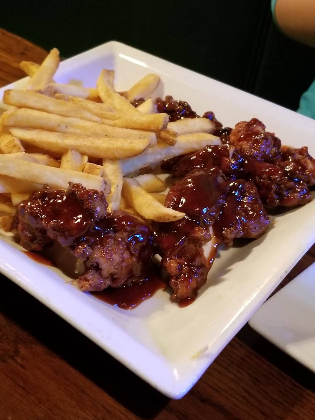 Warehouse Restaurants | restaurant | 400 N Whitewoman St, Coshocton, OH 43812, USA | 7406224001 OR +1 740-622-4001