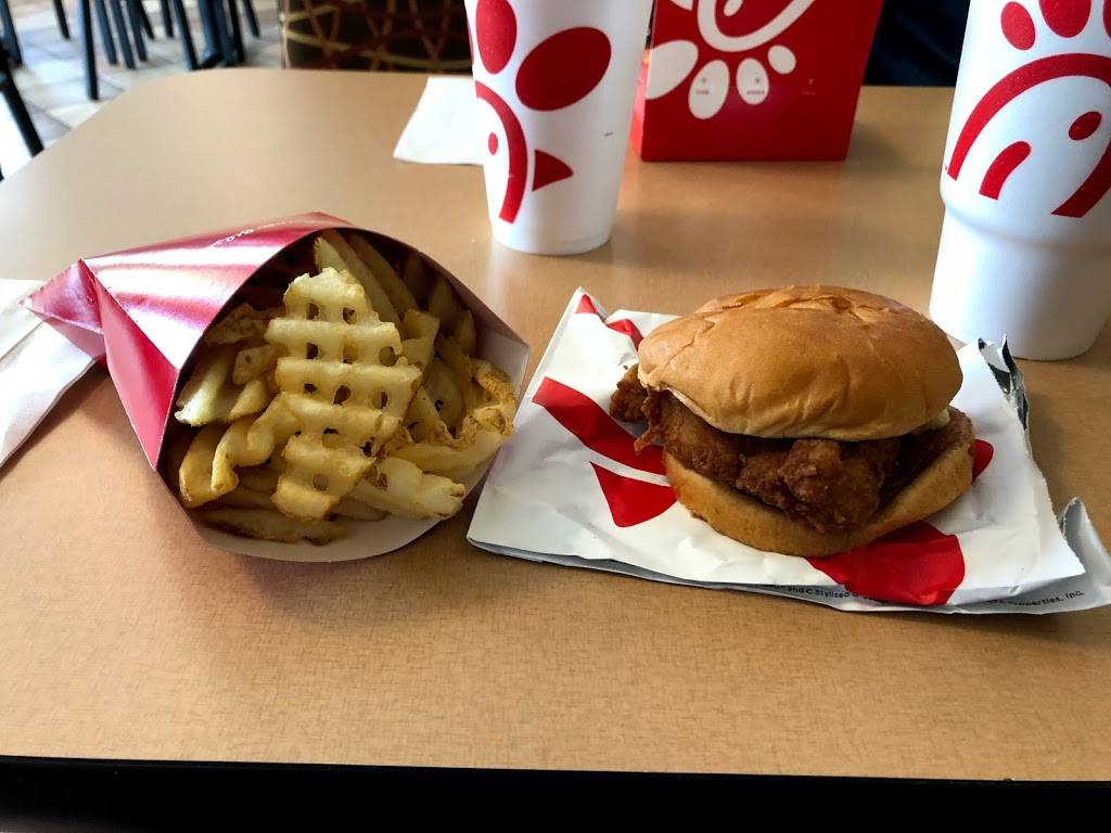 Chick-fil-A | restaurant | 488 Morrison Moore Pkwy E, Dahlonega, GA 30533, USA | 7068646600 OR +1 706-864-6600