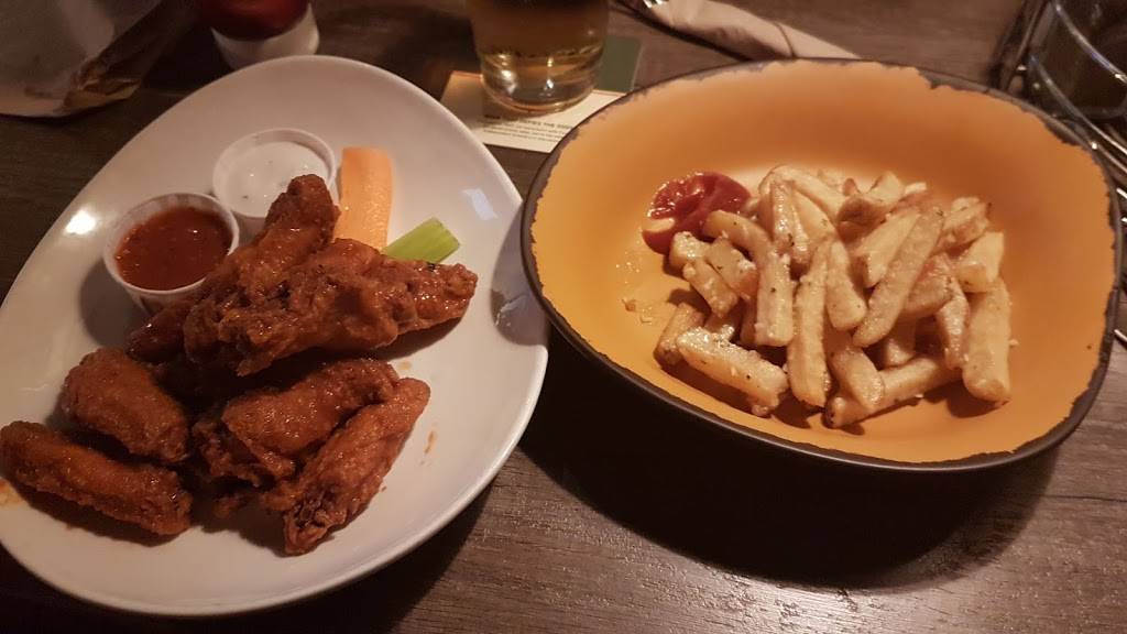 Gabbys | restaurant | 729 Danforth Ave, Toronto, ON M4J 1L2, Canada | 4164058100 OR +1 416-405-8100