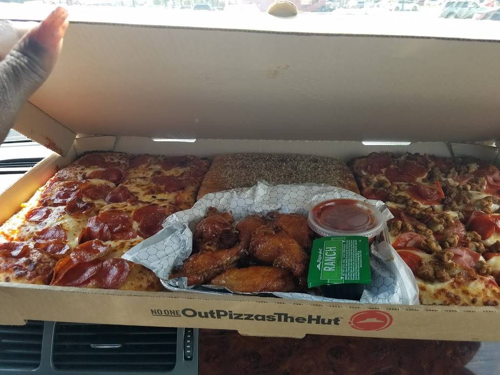 Pizza Hut | meal takeaway | 1809 S Sherwood Forest Blvd Space A-2, Baton Rouge, LA 70816, USA | 2252736630 OR +1 225-273-6630