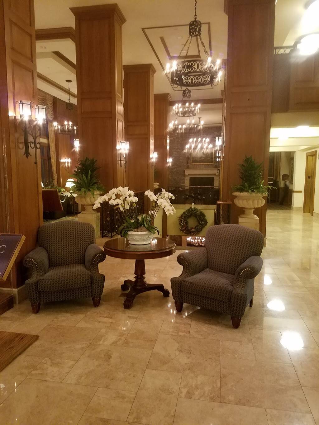 Biltmore Estate Dining Room | restaurant | 1 Antler Hill Rd, Asheville, NC 28803, USA | 8282251699 OR +1 828-225-1699