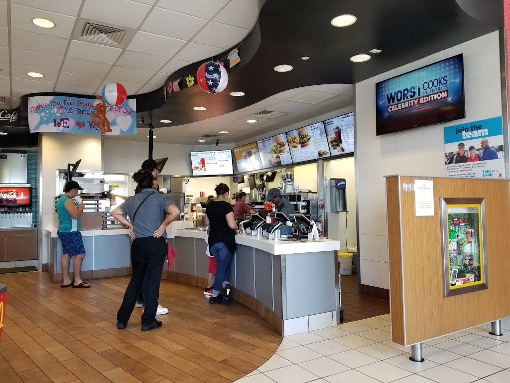 McDonalds | cafe | 2912 61st St, Galveston, TX 77551, USA | 4097445214 OR +1 409-744-5214