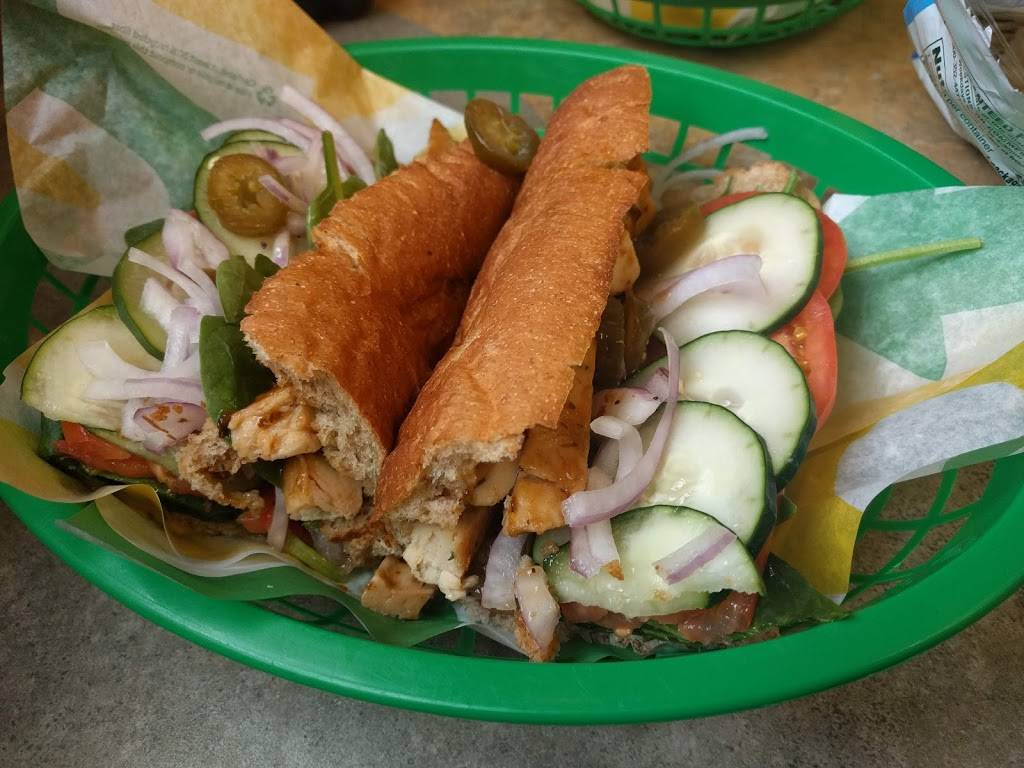 Subway | restaurant | 1025 Main Rd, Holden, ME 04429, USA | 2078430463 OR +1 207-843-0463