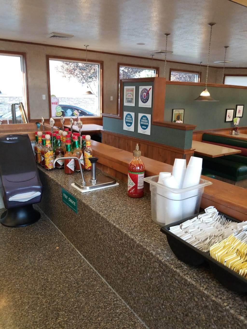 Warrens Family Restaurant Roy | restaurant | 5523 S 3500 W, Roy, UT 84067, USA | 8019857116 OR +1 801-985-7116