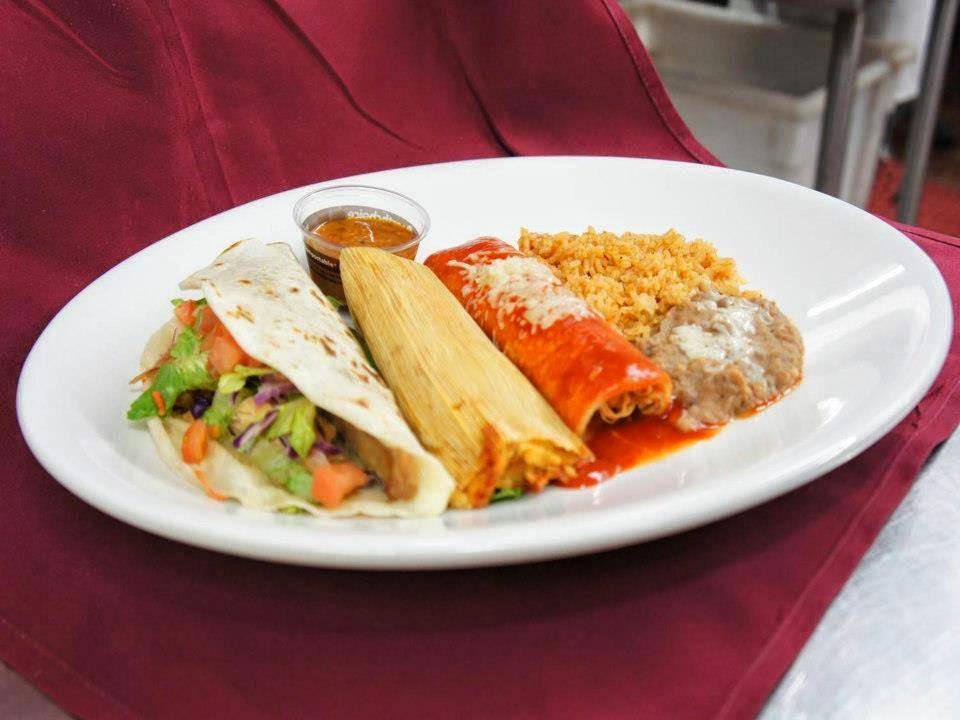 Ernestos | Mexican Food | restaurant | 1901 16th St, Sacramento, CA 95811, USA | 9164415850 OR +1 916-441-5850